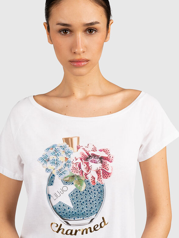 White T-shirt with floral print and rhinestones - 4