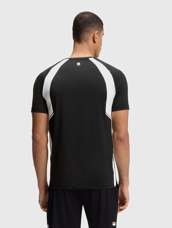 Slim T-shirt with contrasting details - 3