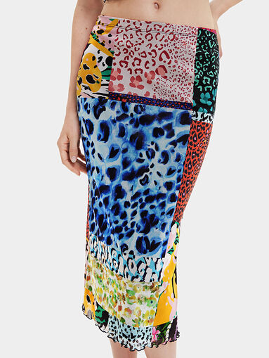 Midi skirt with colorful patchwork print - 3