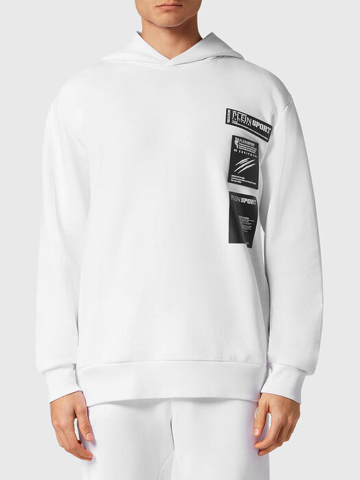 Sweatshirt with contrasting patch