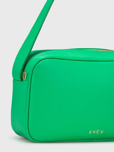 Small leather bag with logo in beige - 4