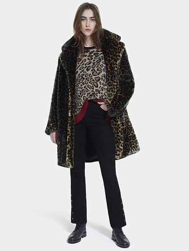 Faux fur coat with animal motifs - 5