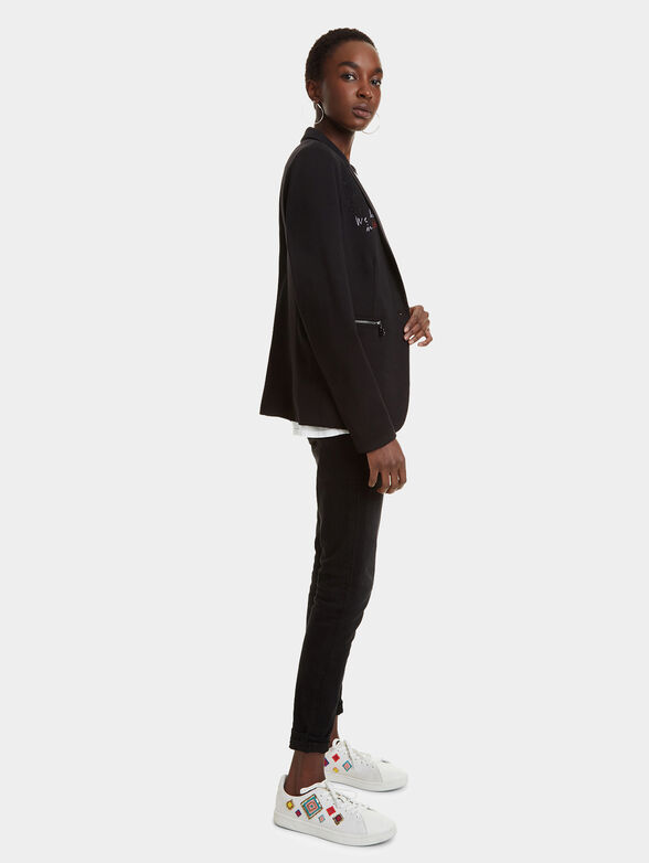 Black blazer with contrasting embroidery - 6