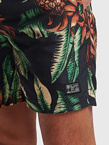 VINTAGE HAWAIIAN beach shorts with floral print - 5