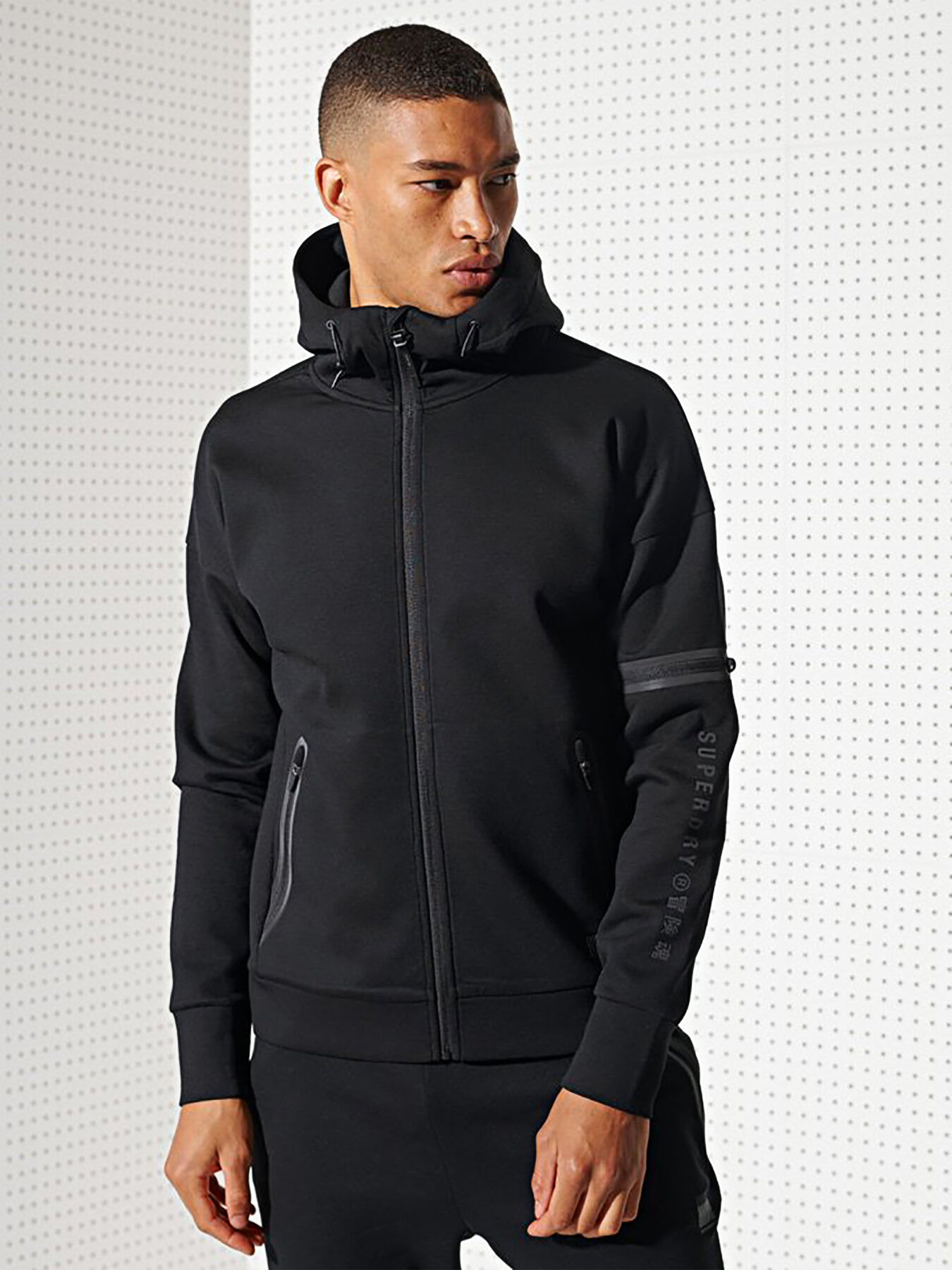 爆買い 英語 Sports sweatshirt SUPERDRY brand black in ジャケット・アウター