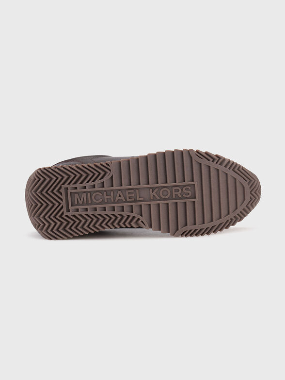 Leather sports shoes with logo - 5
