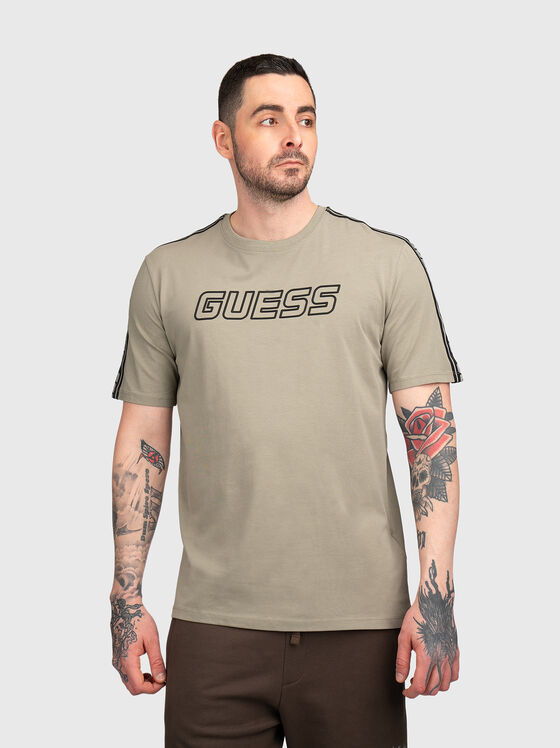 Тениска ARLO с акцентен кант - 1