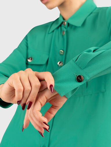 Shirt with accent buttons - 5