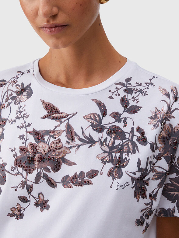 T-shirt with rhinestones - 4