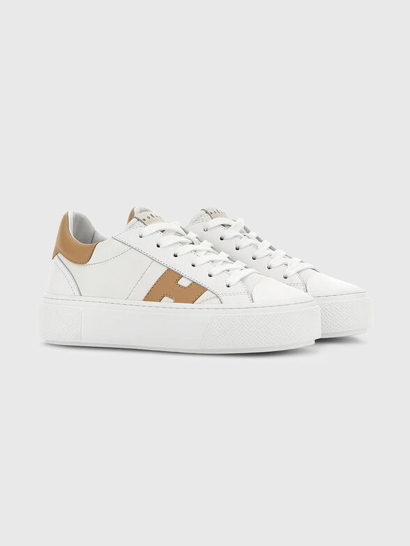 White sport shoes - 2