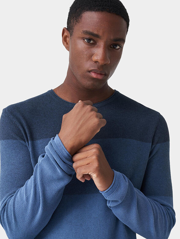 Blue sweater with bar stripe effect - 4