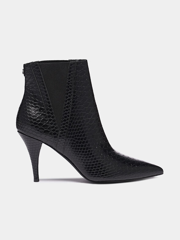 Python print ankle boots - 1