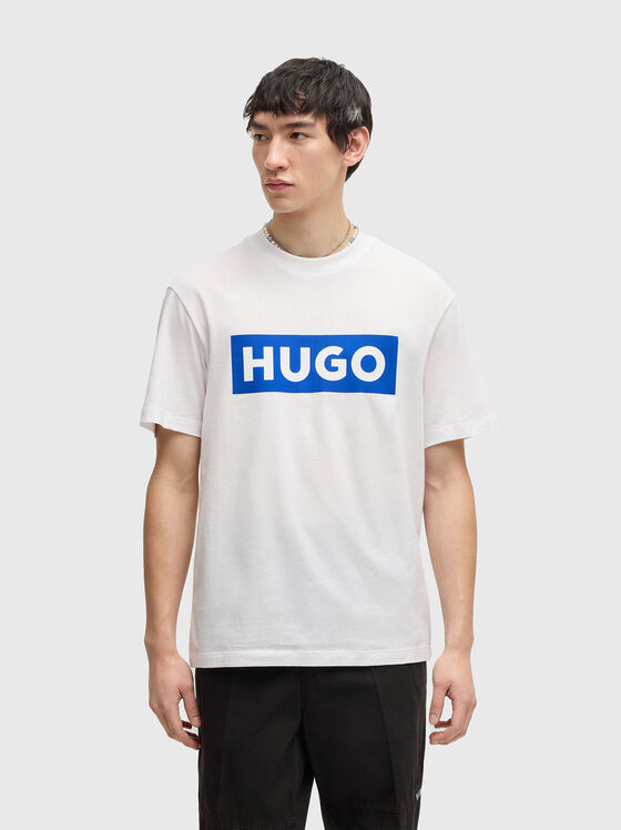 T-shirt with oval neckline - 1