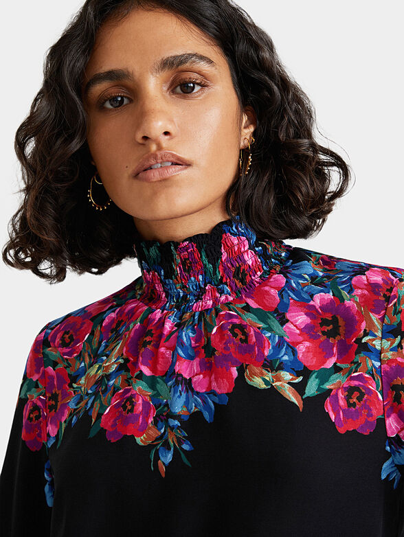 Blouse PETUNIA with floral motifs - 4