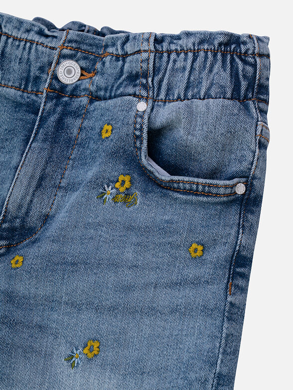 Blue jeans with multicolor embroideries - 3