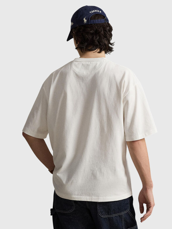 T-shirt with oval neckline - 3