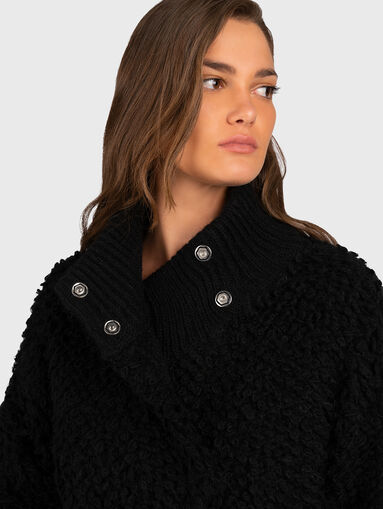 Beige knitted coat  - 4