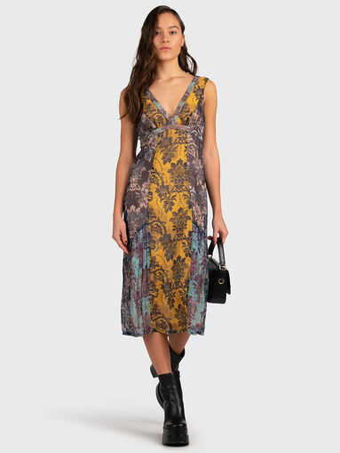 V-neck midi dress - 5