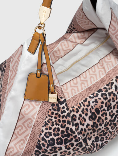 Satin hobo bag with animal print - 4