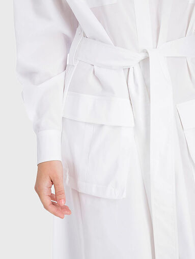 Dress with asymmetrical hem - 4