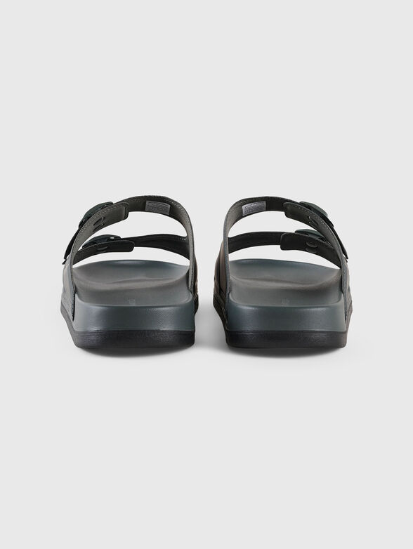 DAVEN slippers in black - 3