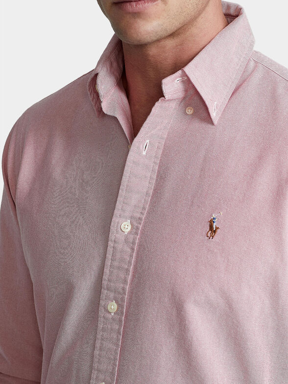 Pink shirt with collar buttons and color logo - 3