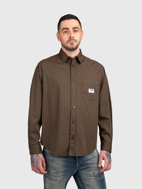 Striped shirt with a logo patch - 1