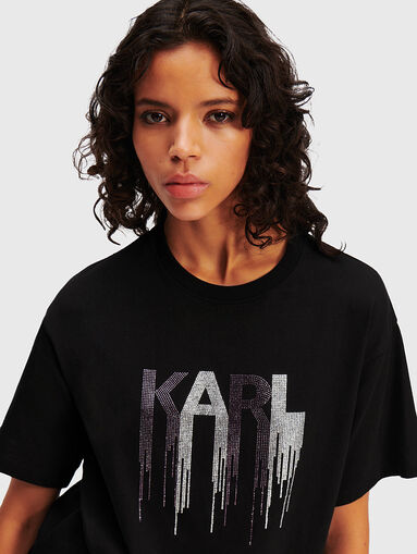 T-shirt with a fancy logo - 5