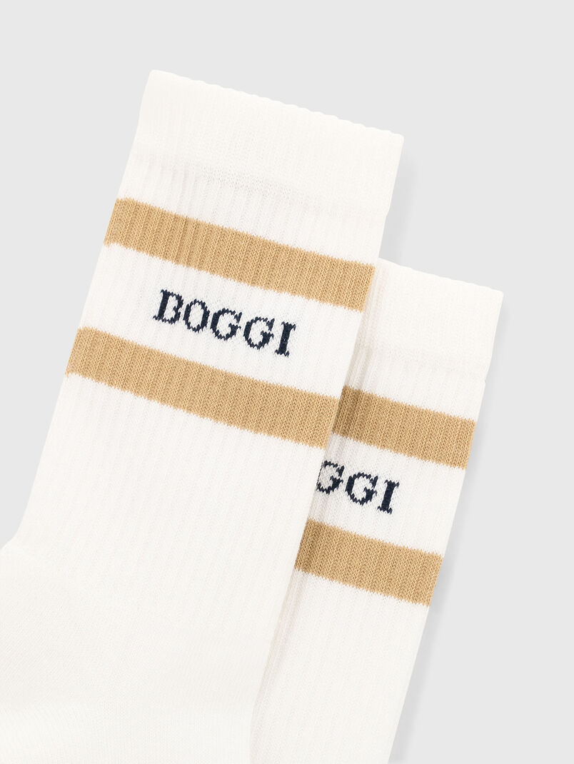 White socks with a contrasting logo - 3