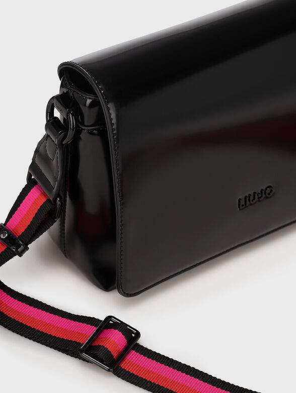 Crossbody bag with contrast strap - 4