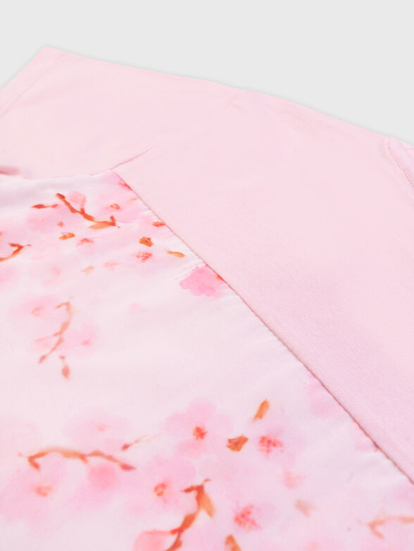 Pink T-shirt with floral print  - 3