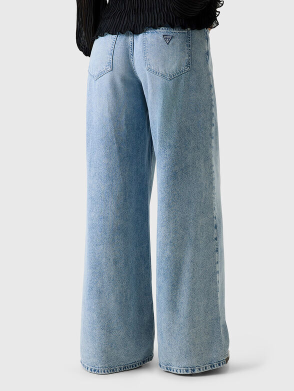Wide leg jeans in light blue - 2