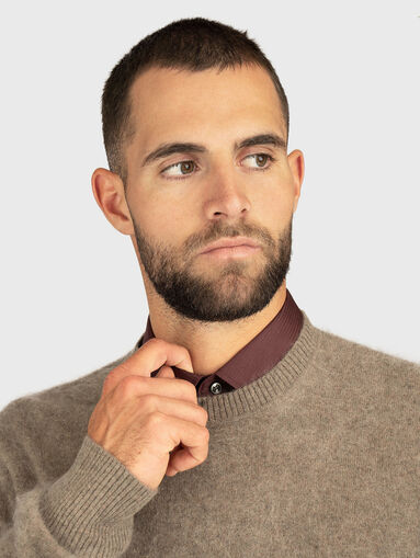 Wool sweater with crew neck - 4
