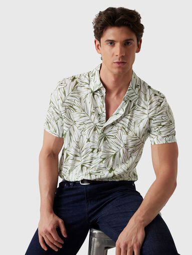 RAYON shirt with tropical print - 5