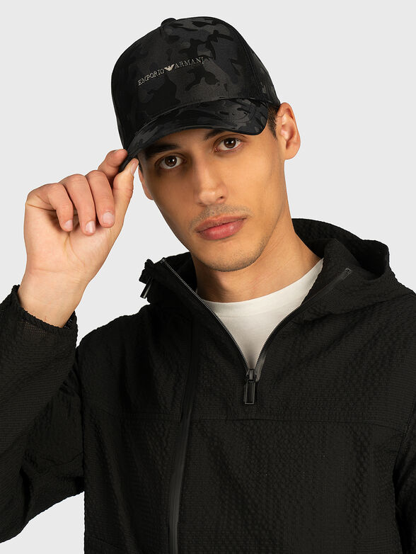 Jacket with an asymmetrical fastening - 6