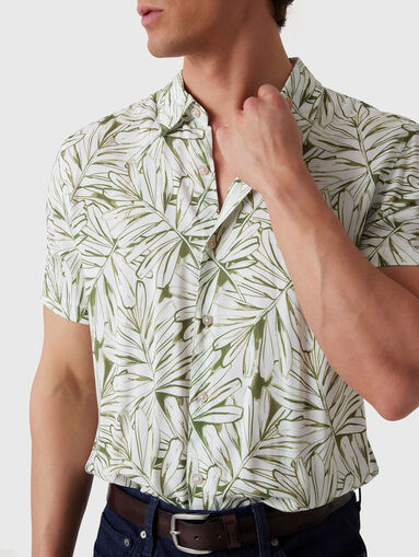RAYON shirt with tropical print - 4