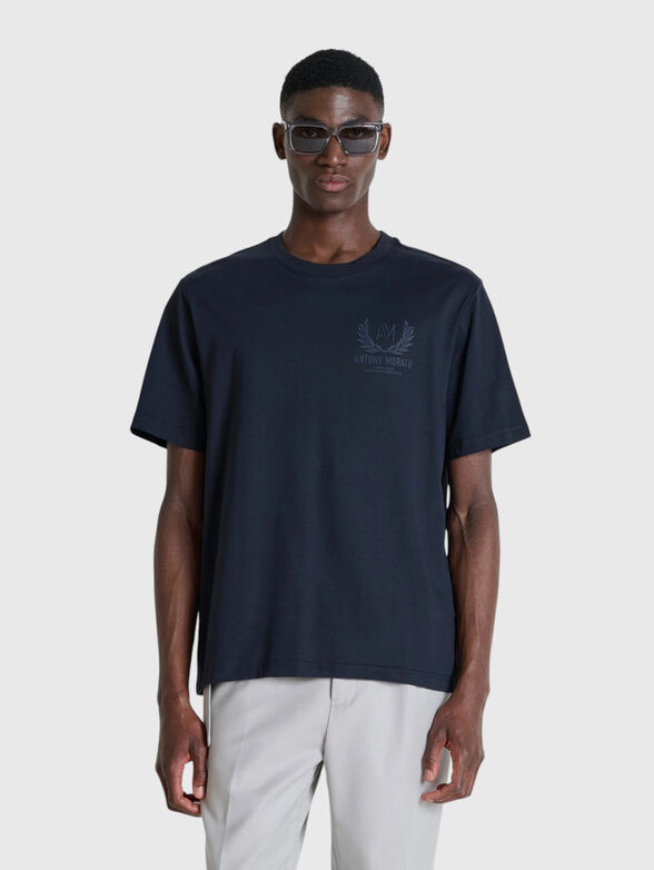 Cotton T-shirt with a design on the back - 1