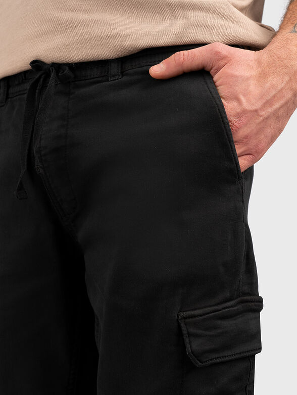 Black cargo pants - 4