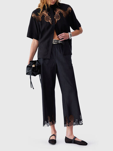 Cropped pants with lace embroidery - 5