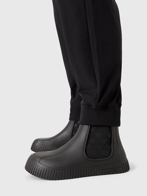 Trousers with logo - 3