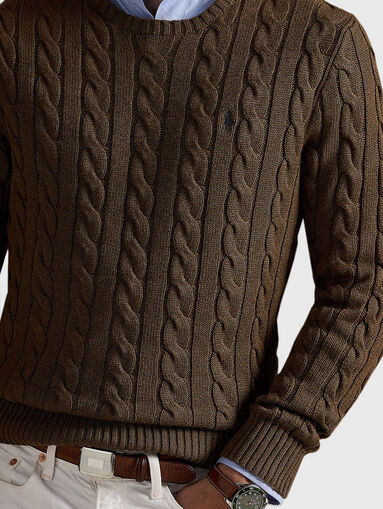 Round neck knitted sweater - 4