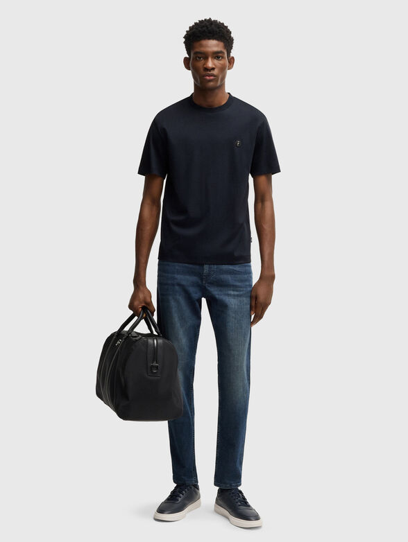 White T-shirt with oval neckline - 2