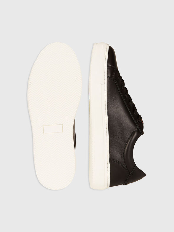 Sports shoes made of genuine leather - 4