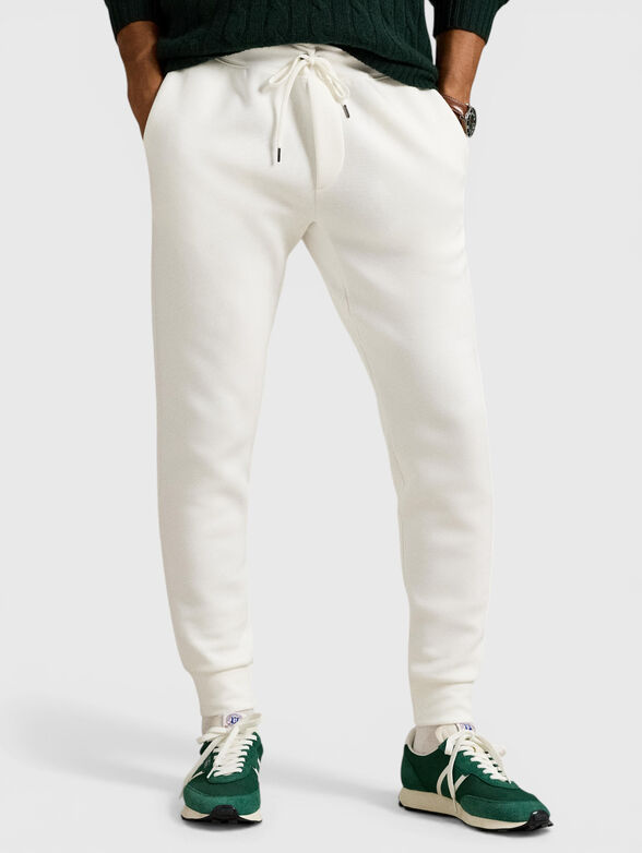 Sport trousers with pockets - 1