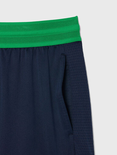 Sports shorts with logo embroidery - 3