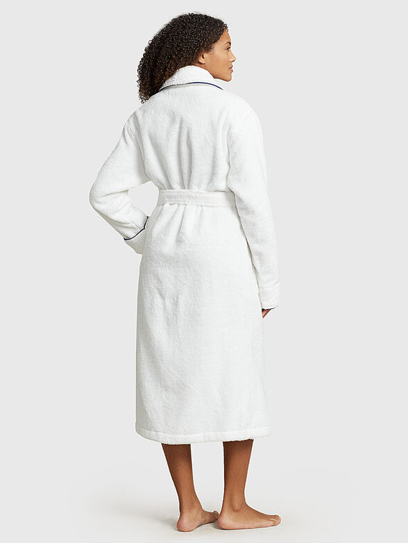 Bathrobe with embroidery - 3