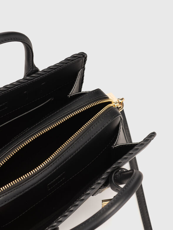 Leather bag with gold details - 6