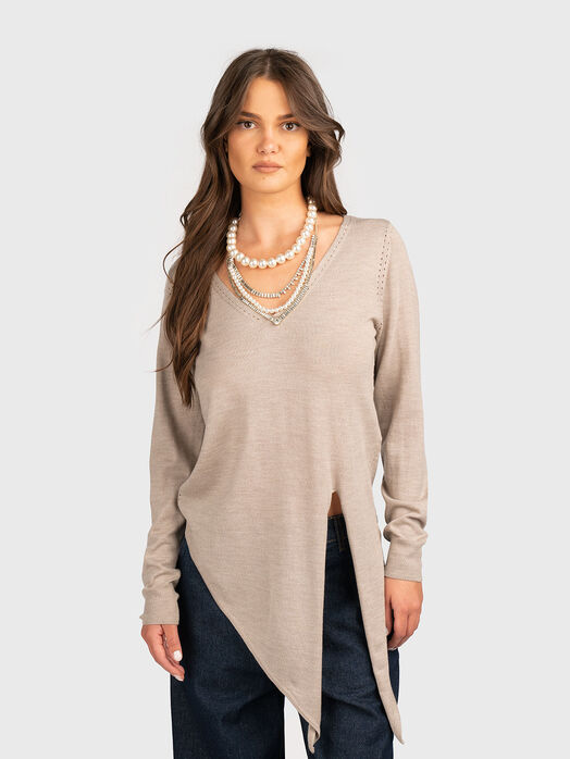 Wool sweater with accent slit