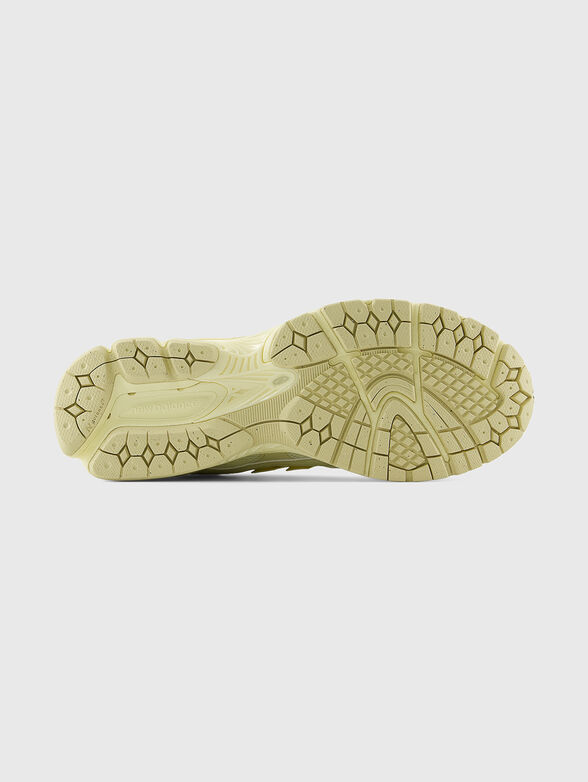 1906R sports shoes - 4
