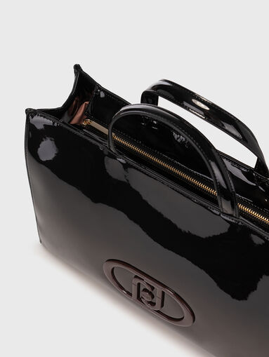 Patent-finish bag  - 3